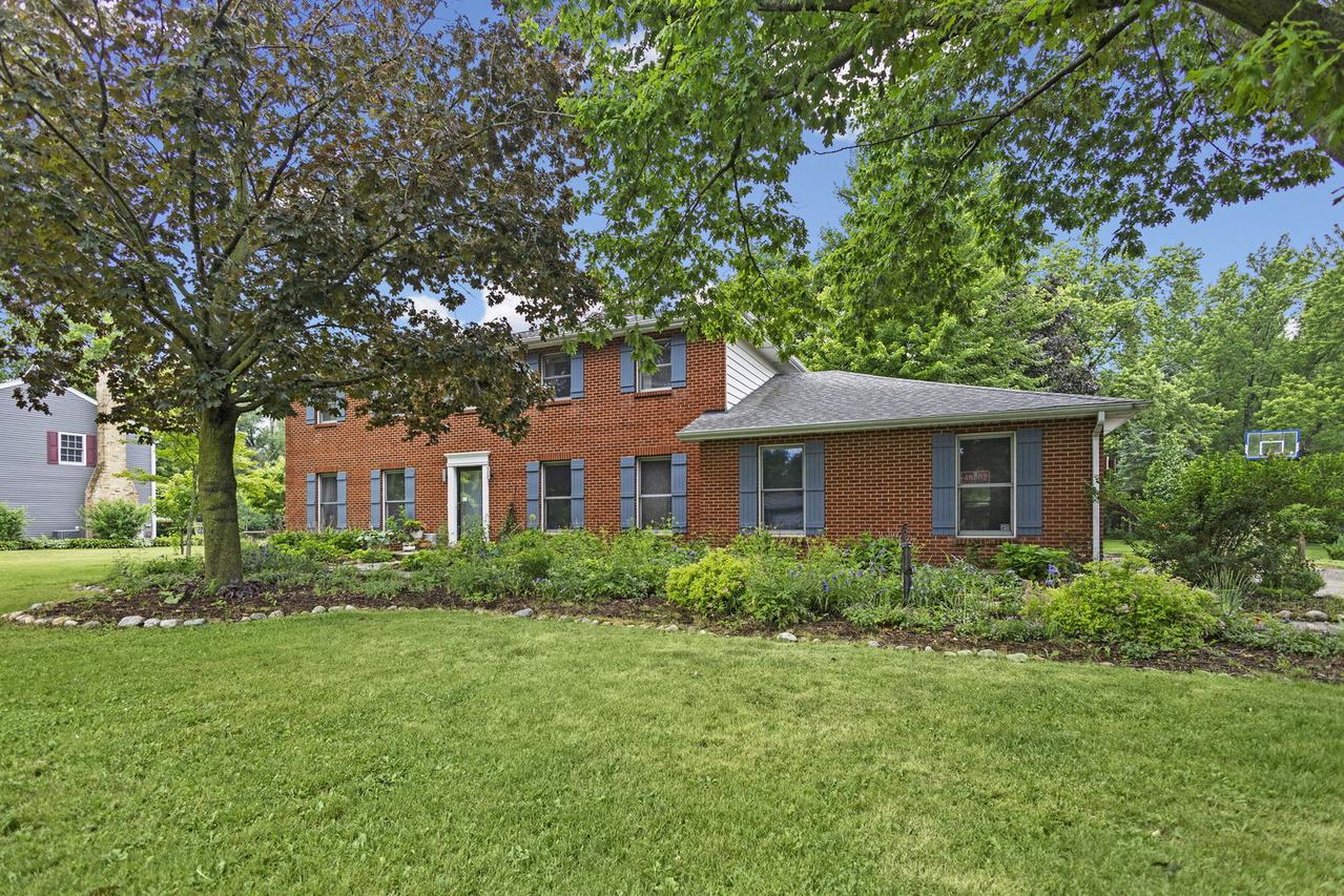 4N802 Chaffield Dr., Campton Hills, IL 60175