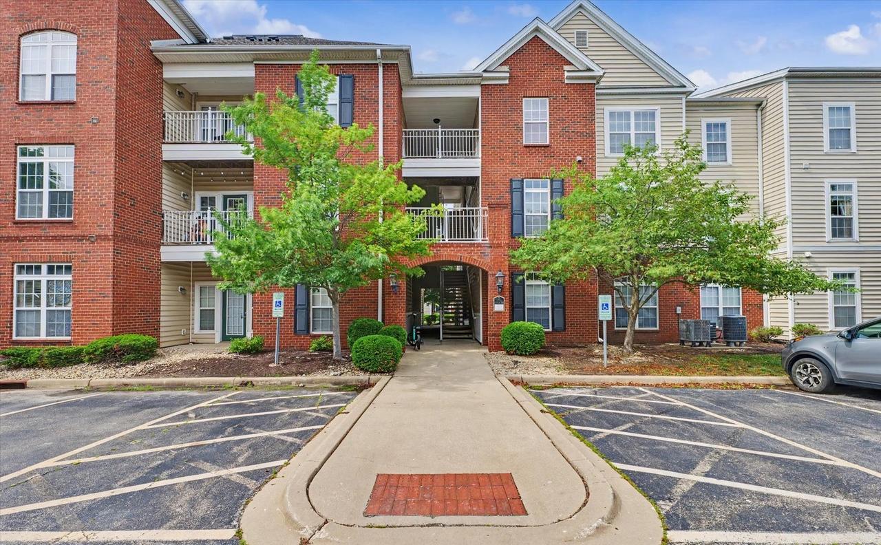 1905 N Lincoln Ave. #317, Urbana, IL 61801