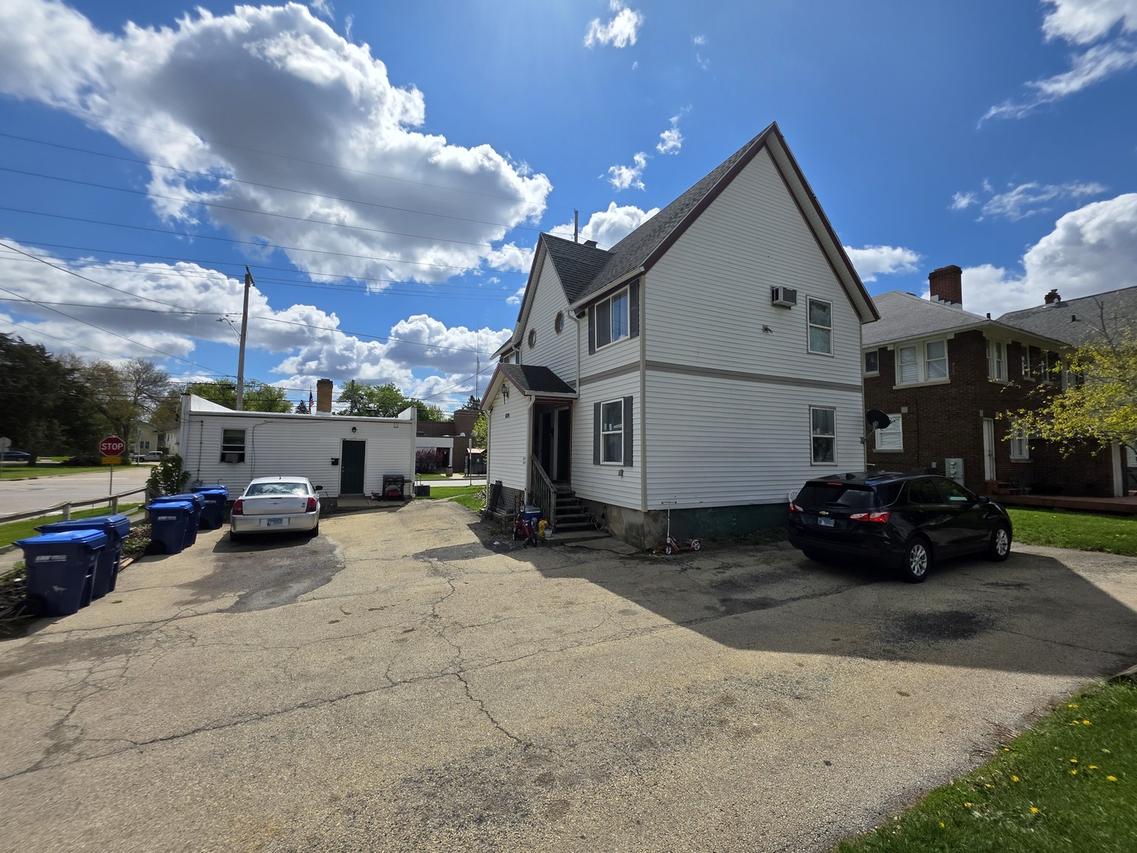 333 N 7th St., Dekalb, IL 60115
