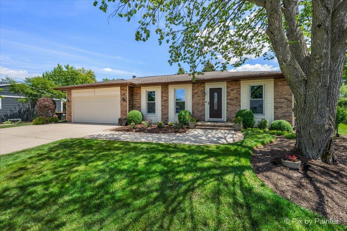 265 Mulford Ln., Roselle, IL 60172