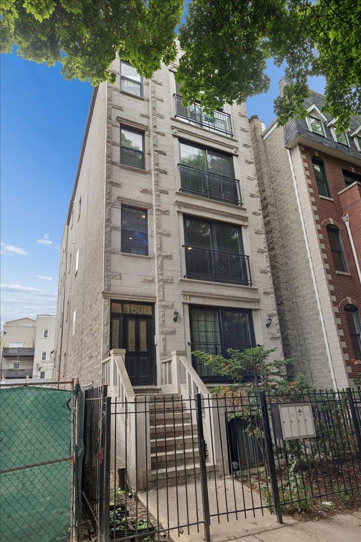 1508 N Hudson Ave. #2, Chicago, IL 60610