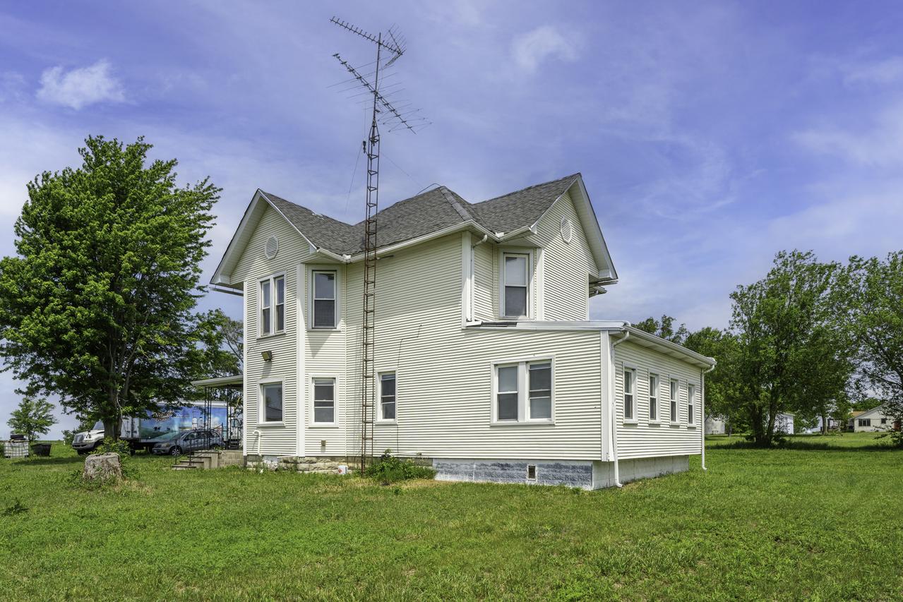 24501 N 1300 East Rd., Cornell, IL 61319