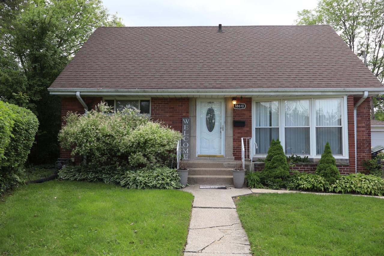 18610 Golfview Ave., Homewood, IL 60430