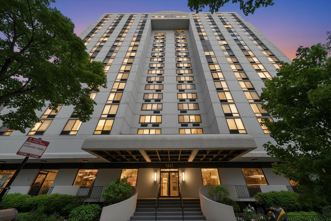 1221 N Dearborn St. #608S, Chicago, IL 60610