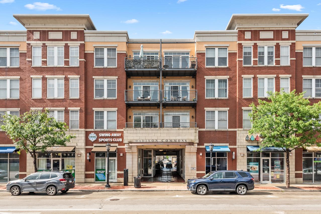 7243 Madison St. #204, Forest Park, IL 60130