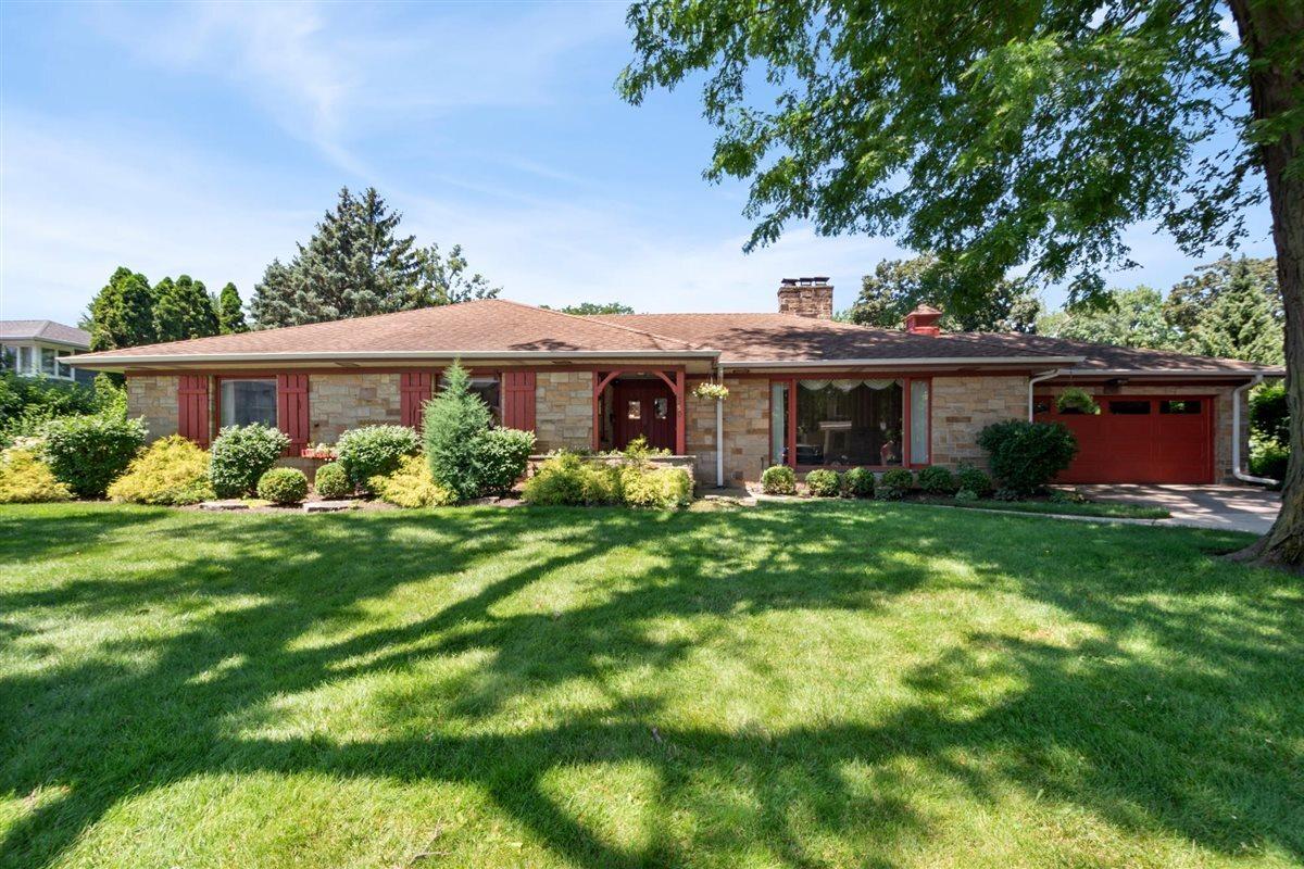 6650 N Lightfoot Ave., Chicago, IL 60646