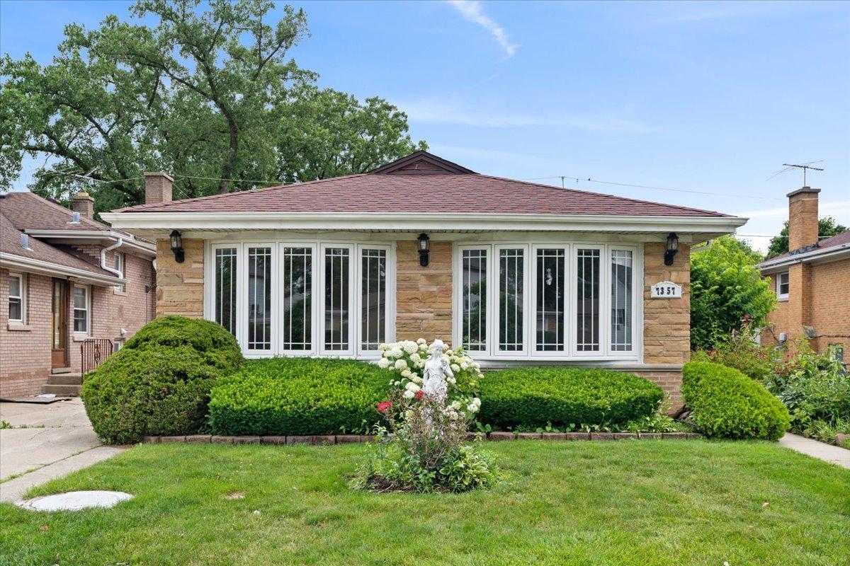 7357 N Crawford Ave., Lincolnwood, IL 60712