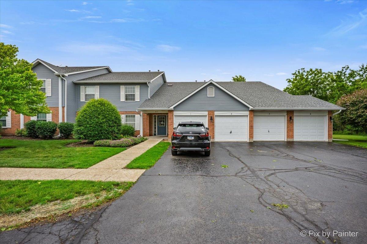 917 Golf Course Rd. #2, Crystal Lake, IL 60014