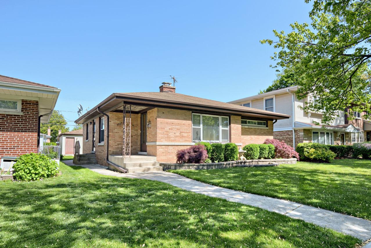 7935 Keeler Ave., Skokie, IL 60076