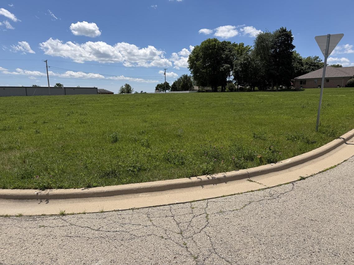 000 Char Lu Dr., Mendota, IL 61342