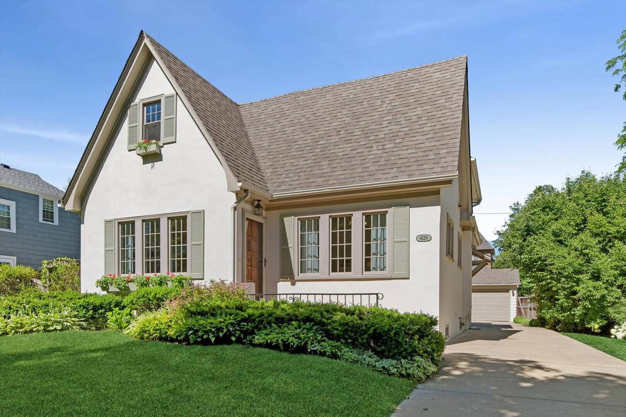 4120 Harvey Ave., Western Springs, IL 60558