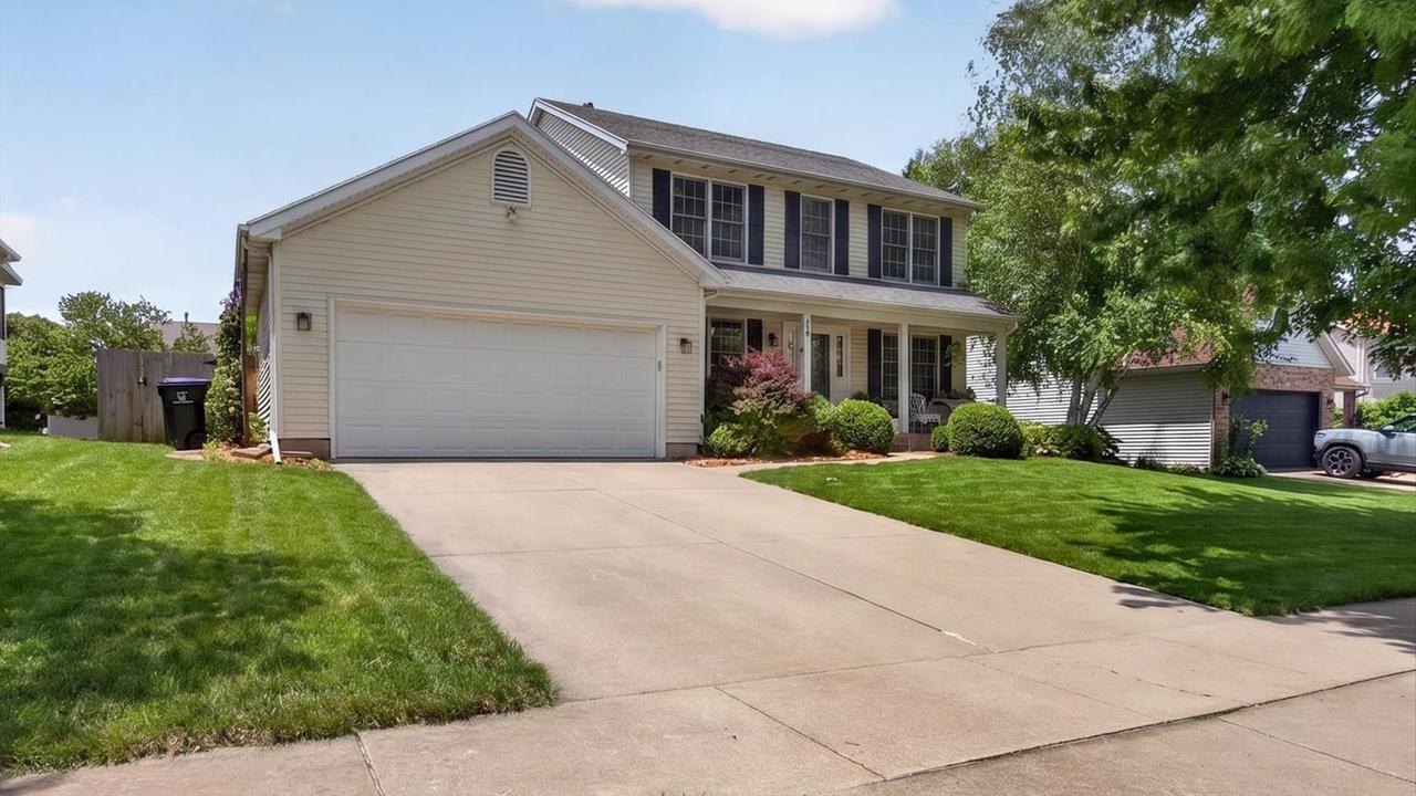 1324 Kenneth Dr., Bloomington, IL 61704
