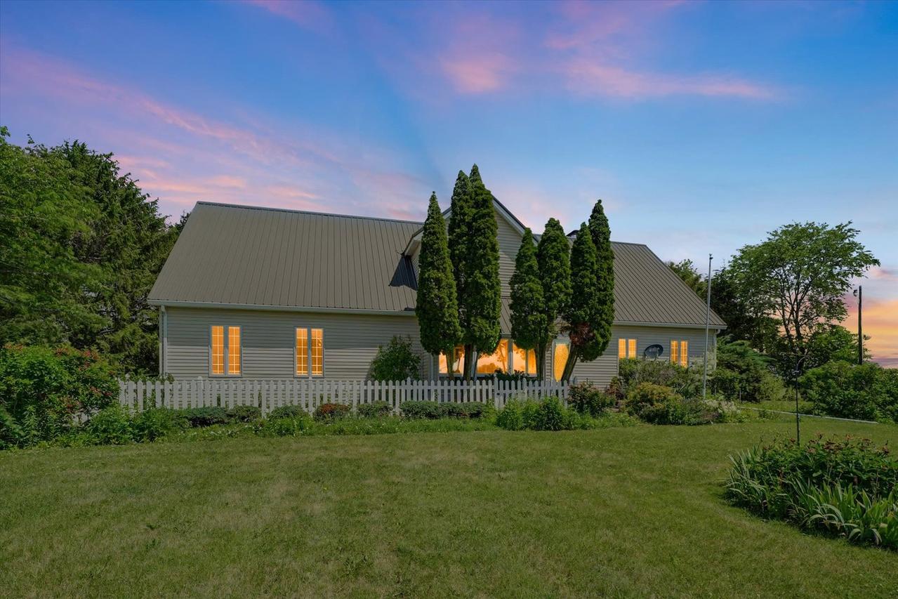 12509 E 3900 North Rd., Hoopeston, IL 60942