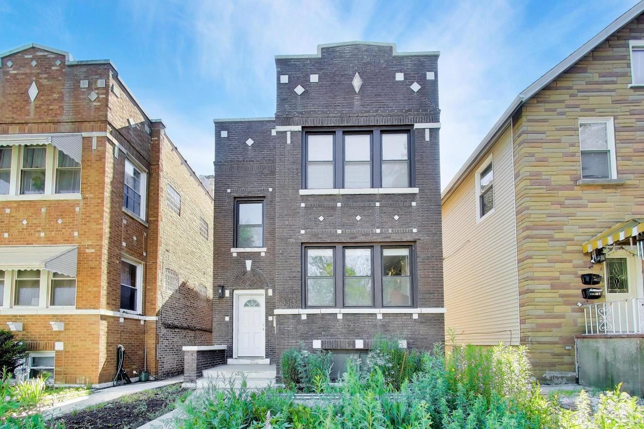 3313 N Kenneth Ave., Chicago, IL 60641