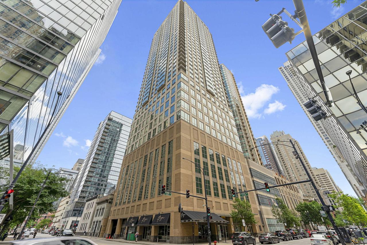 2 E Erie St. #3706, Chicago, IL 60611