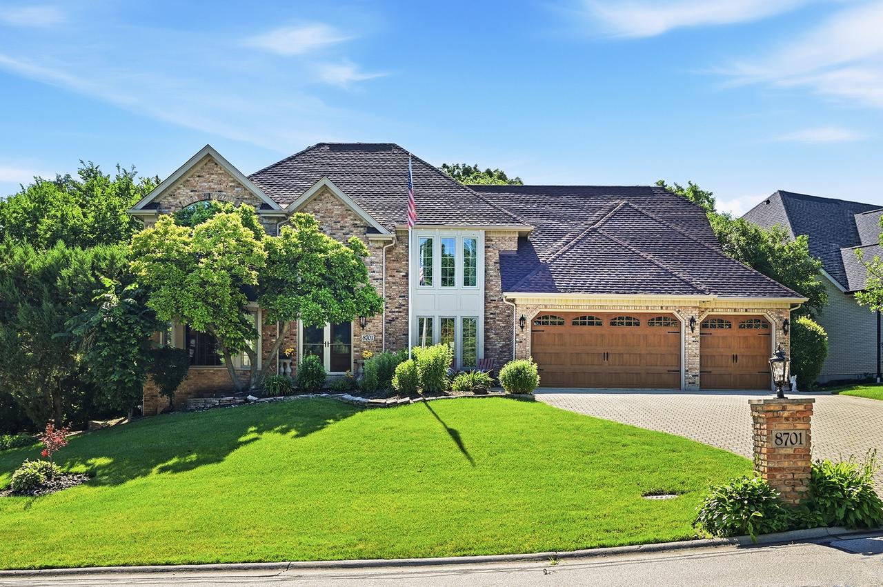 8701 Lake Ridge Dr., Darien, IL 60561