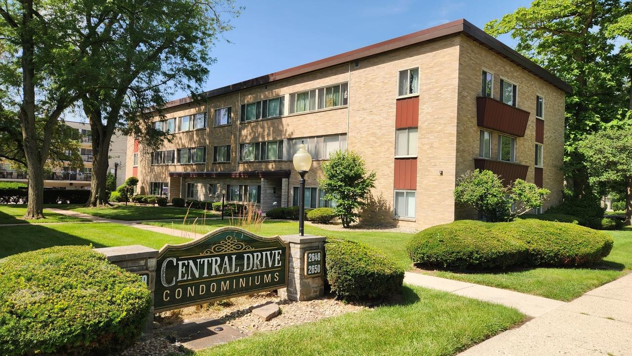 2650 Central Dr. #1N, Flossmoor, IL 60422