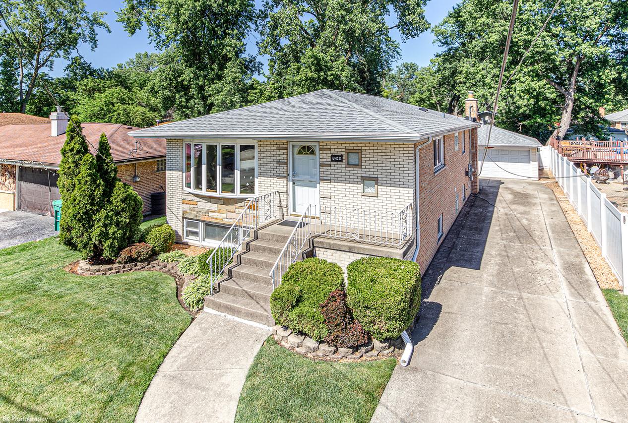 8410 Lawler Ave., Burbank, IL 60459