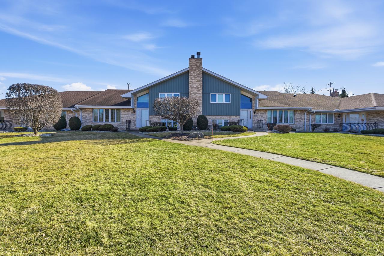 10641 Rachel Ln. #3, Orland Park, IL 60467
