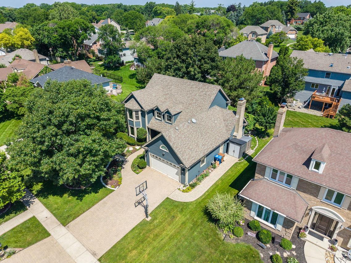 21W728 Mccarron Rd., Glen Ellyn, IL 60137