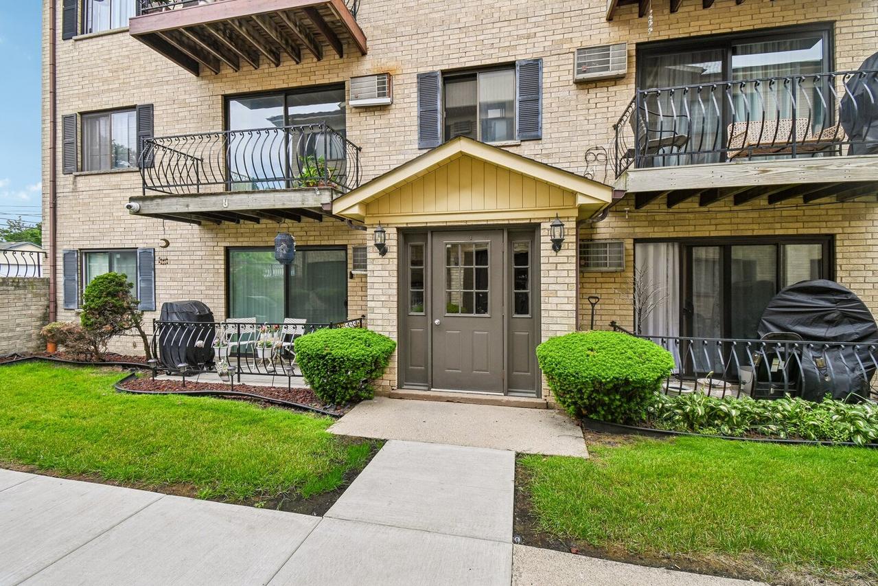 2139 N Harlem Ave. #221, Chicago, IL 60707
