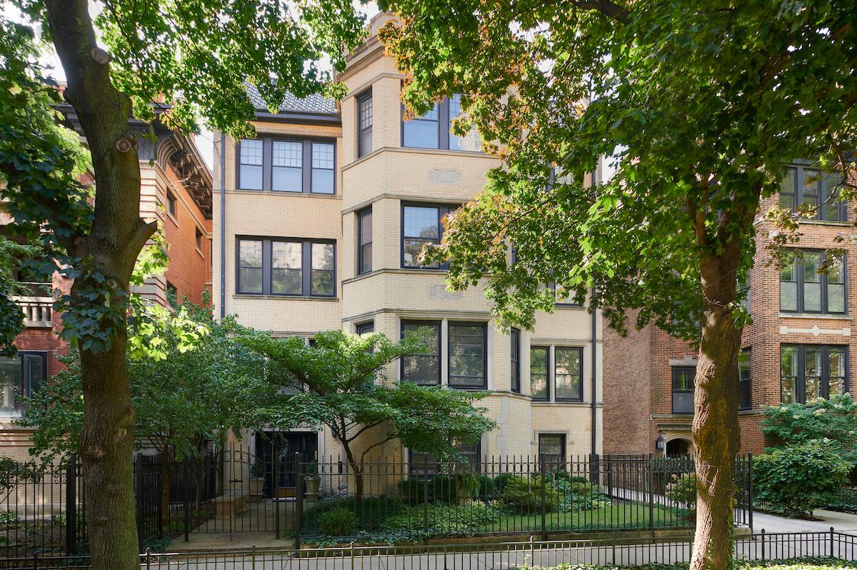635 W Sheridan Rd. #1, Chicago, IL 60613