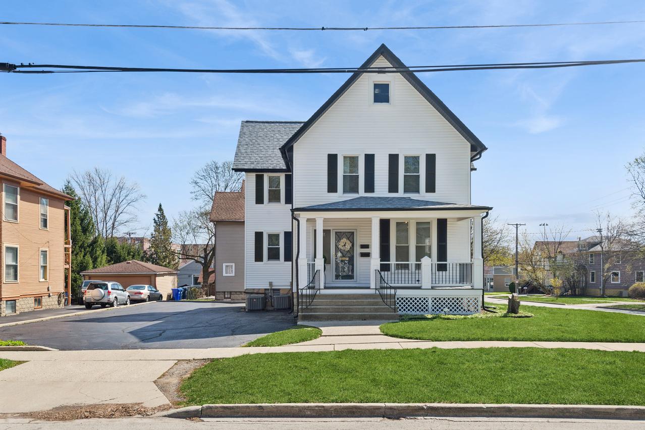 323 S Hale St., Wheaton, IL 60187