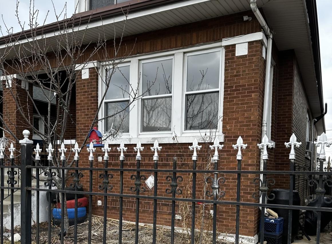 5839 S Sacramento Ave., Chicago, IL 60629