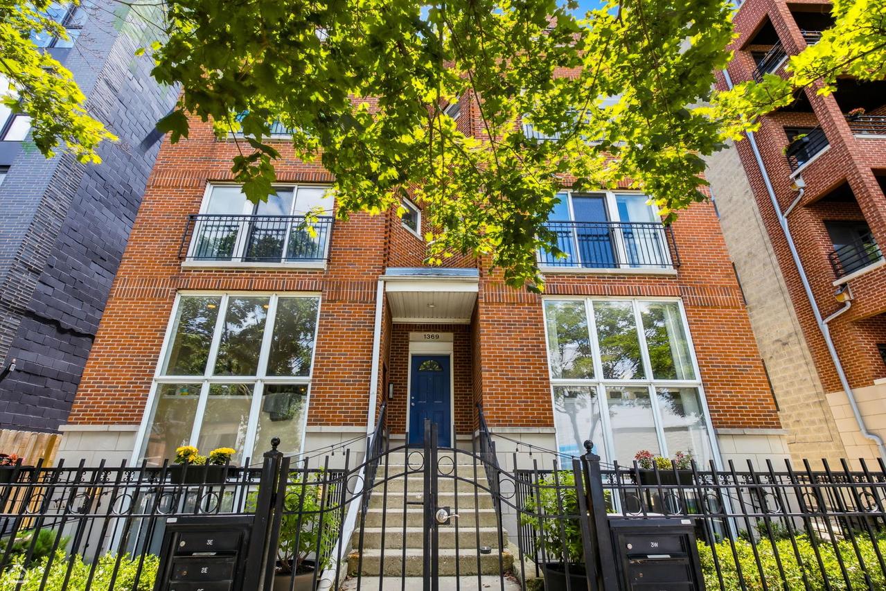 1369 W Hubbard St. #1W, Chicago, IL 60642