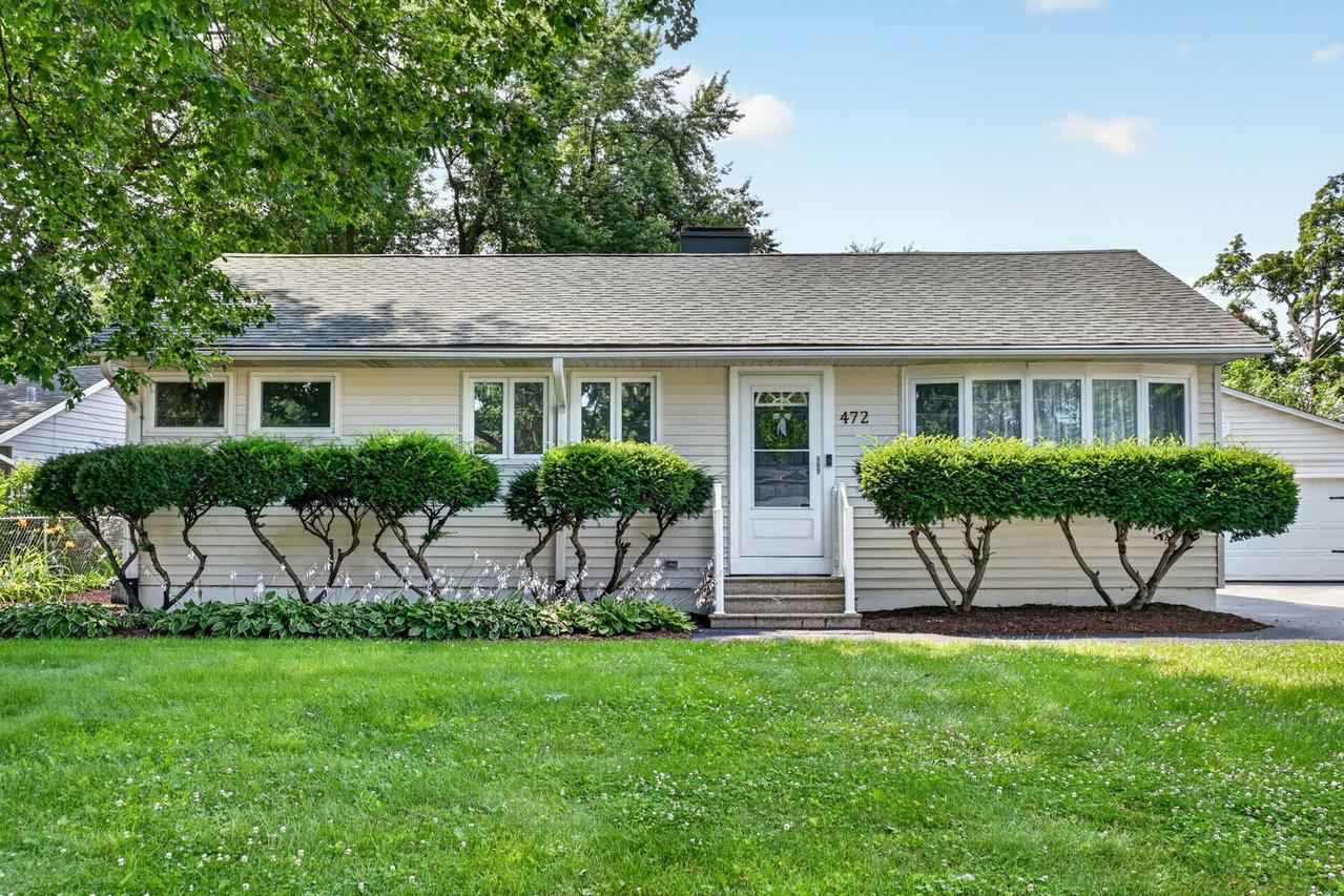 472 Douglas Rd., Batavia, IL 60510