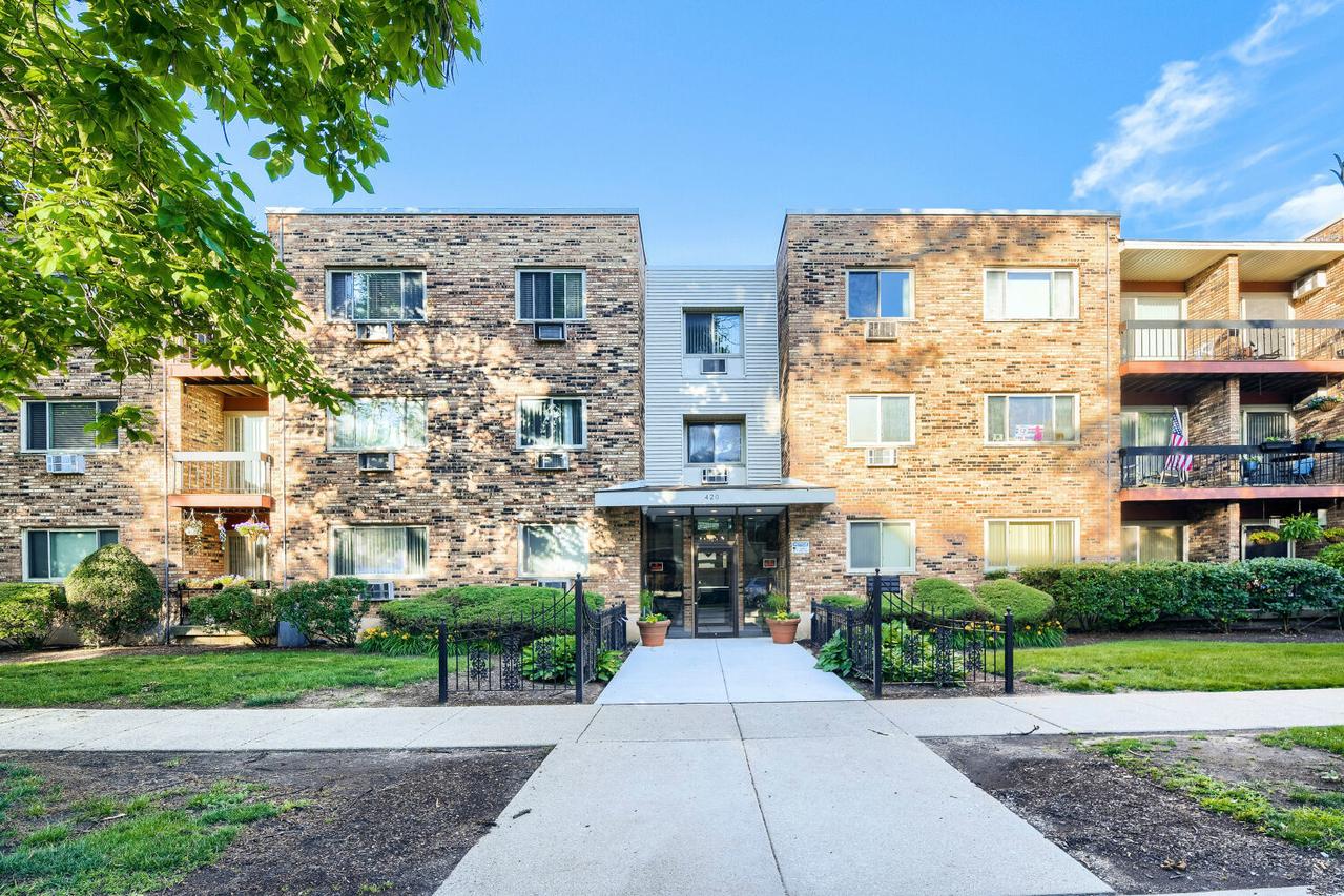 420 Home Ave. #309N, Oak Park, IL 60302