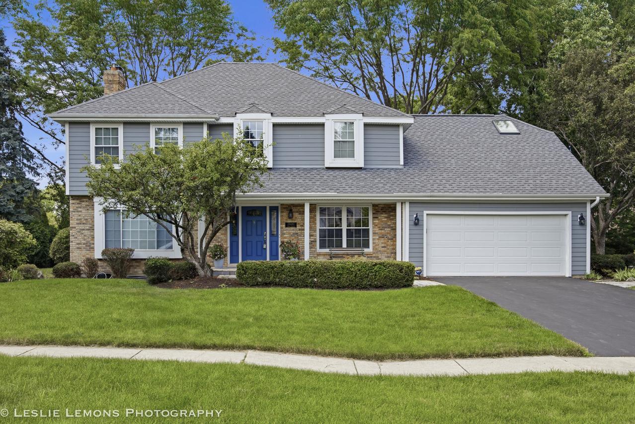 25W262 Salem Ave., Naperville, IL 60540
