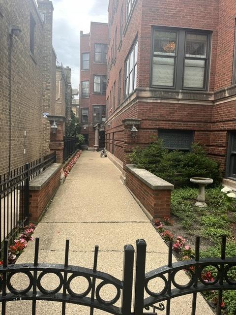 3556 N Pine Grove Ave. #2, Chicago, IL 60657