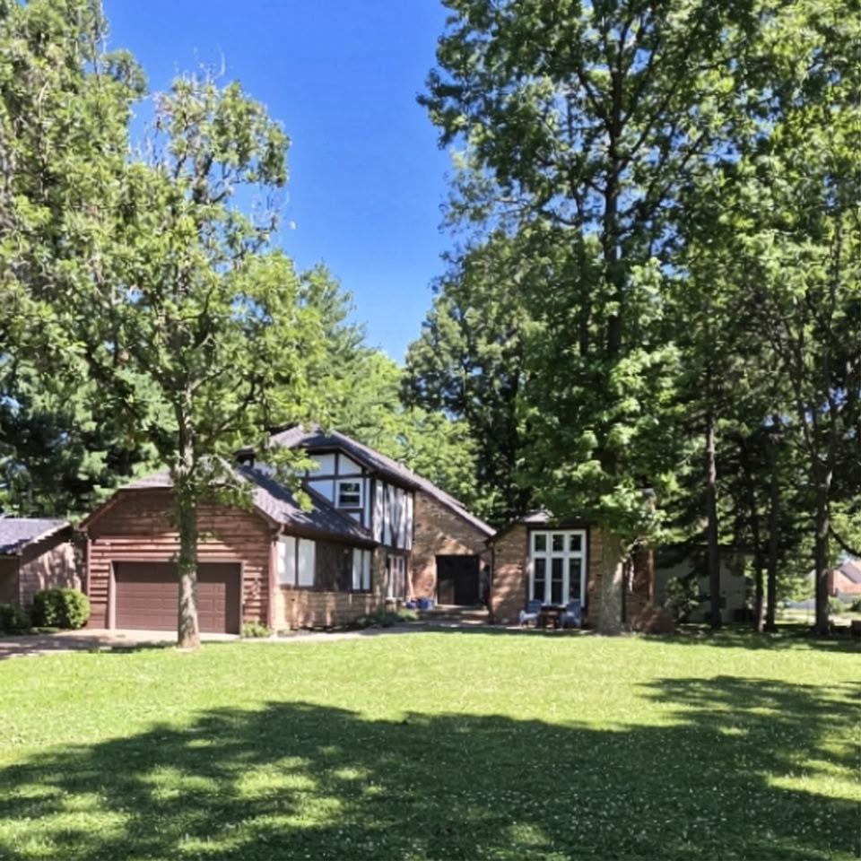 710 Apache Dr., Forsyth, IL 62535