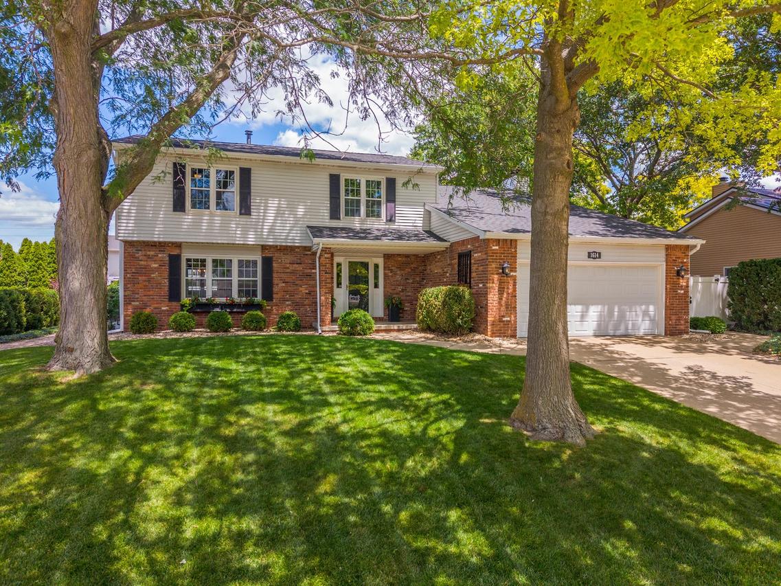 1614 Barton Dr., Normal, IL 61761