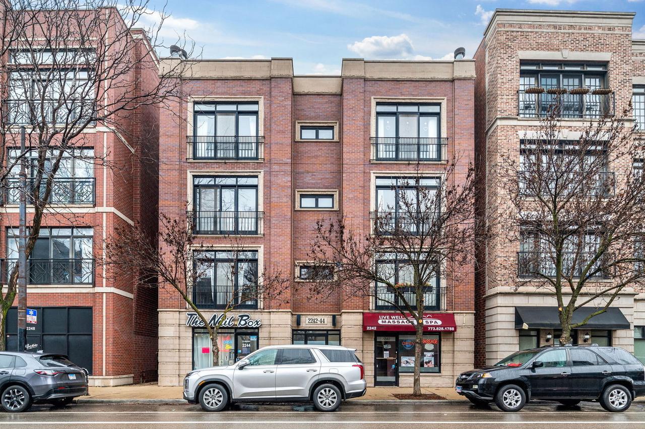 [Address Hidden by Seller], Chicago, IL 60618