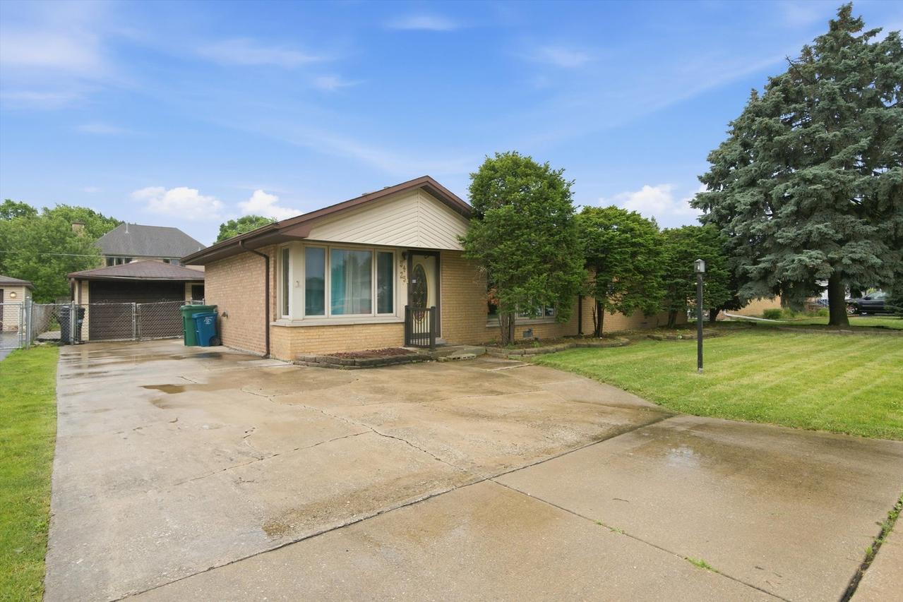 5425 W 83rd Pl., Burbank, IL 60459
