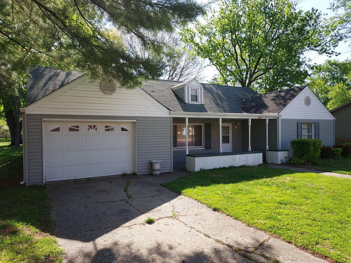 226 N Illinois St., Atwood, IL 61913