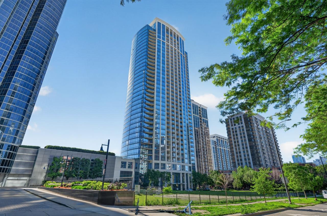 1235 S Prairie Ave. #502, Chicago, IL 60605