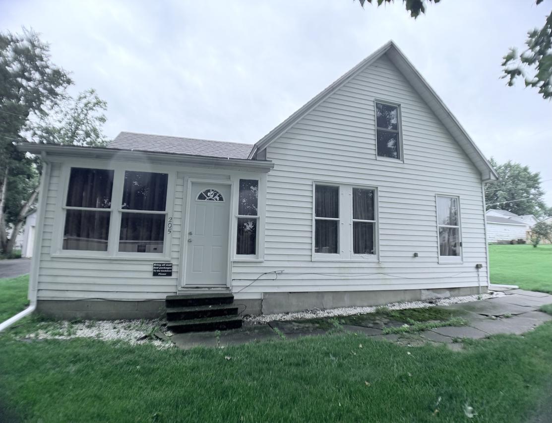205 E Pease St., Heyworth, IL 61745