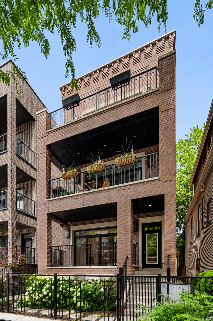 [Address Hidden by Seller], Chicago, IL 60614