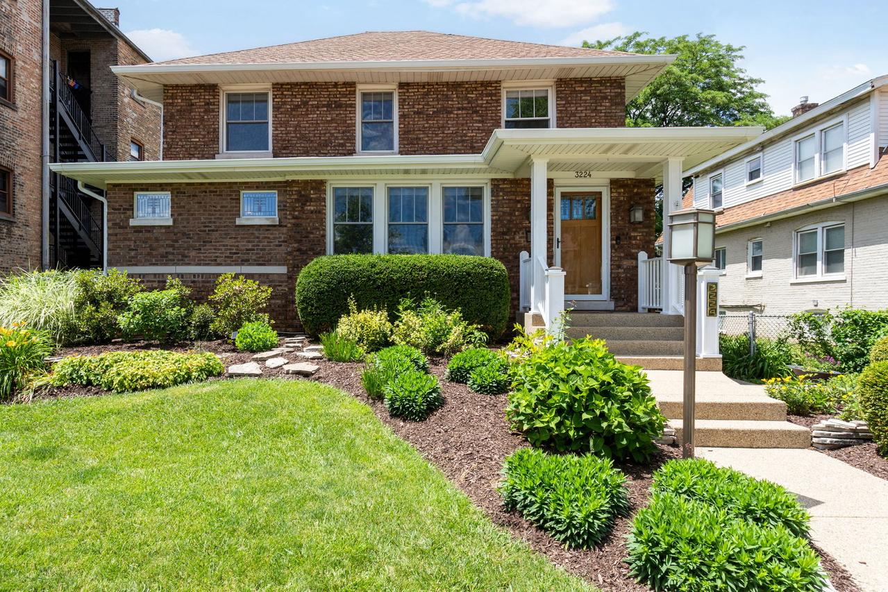 3224 Home Ave., Berwyn, IL 60402