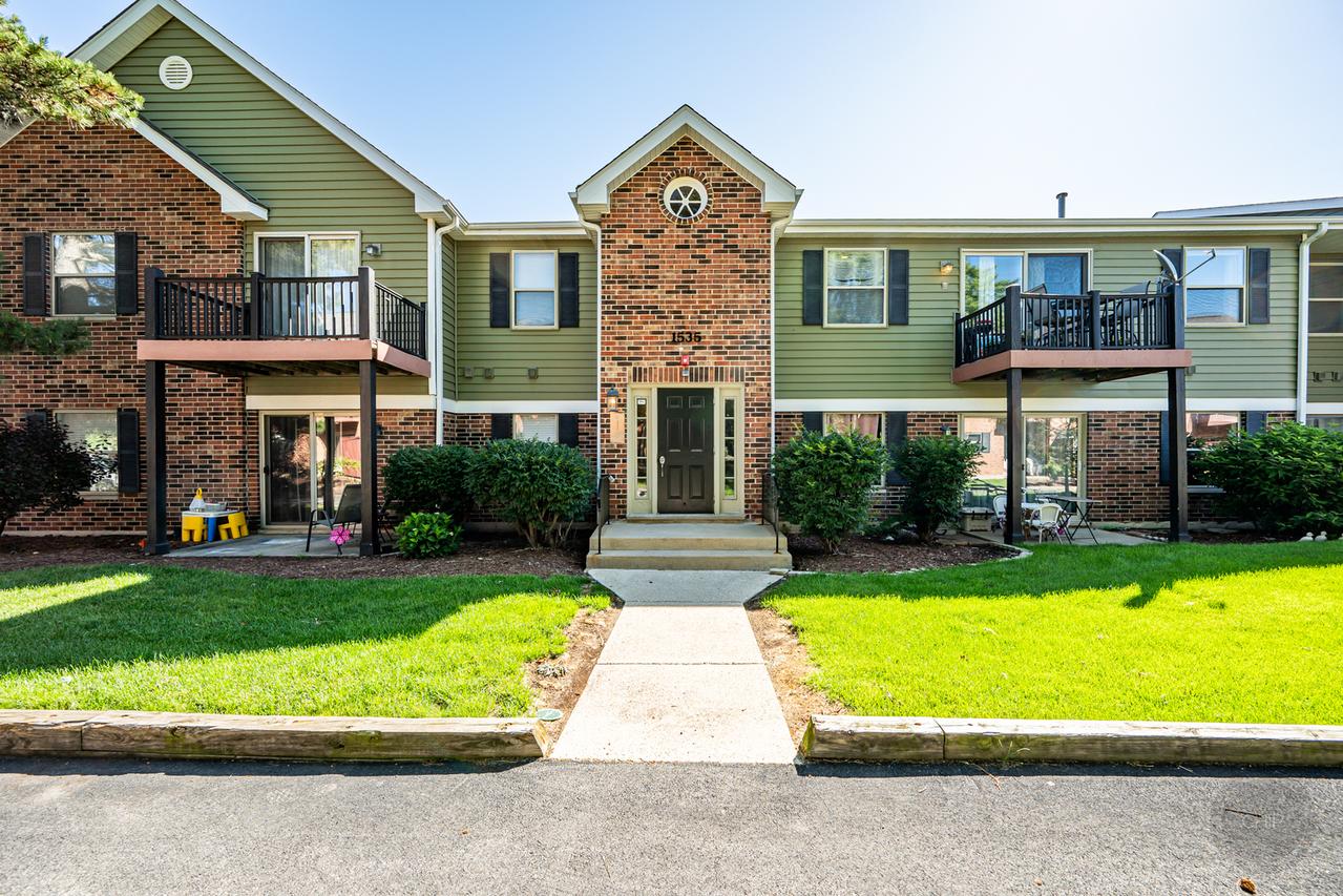 1535 Raymond Dr. #204, Naperville, IL 60563