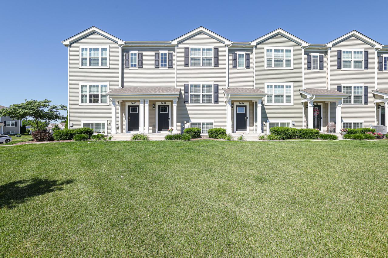 2442 Alison Ave., Pingree Grove, IL 60140