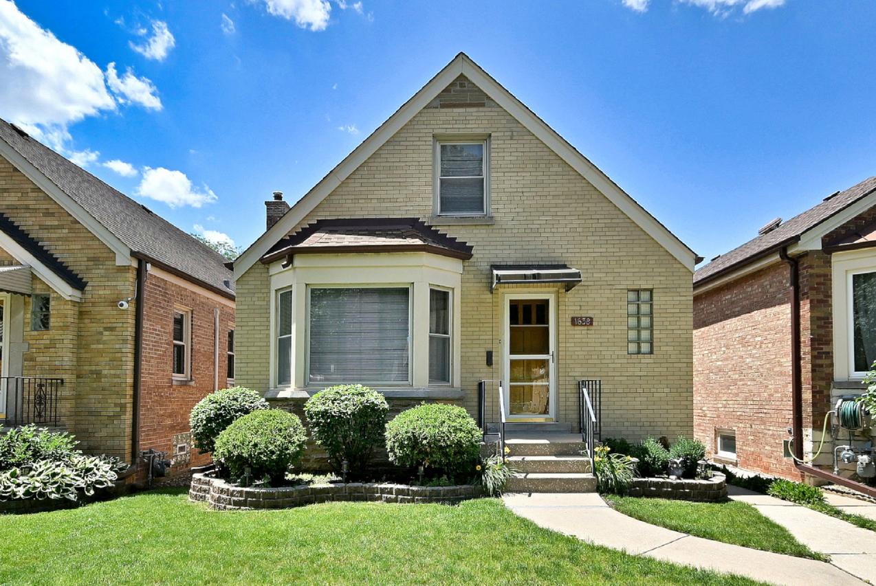 1638 N 74th Ave., Elmwood Park, IL 60707
