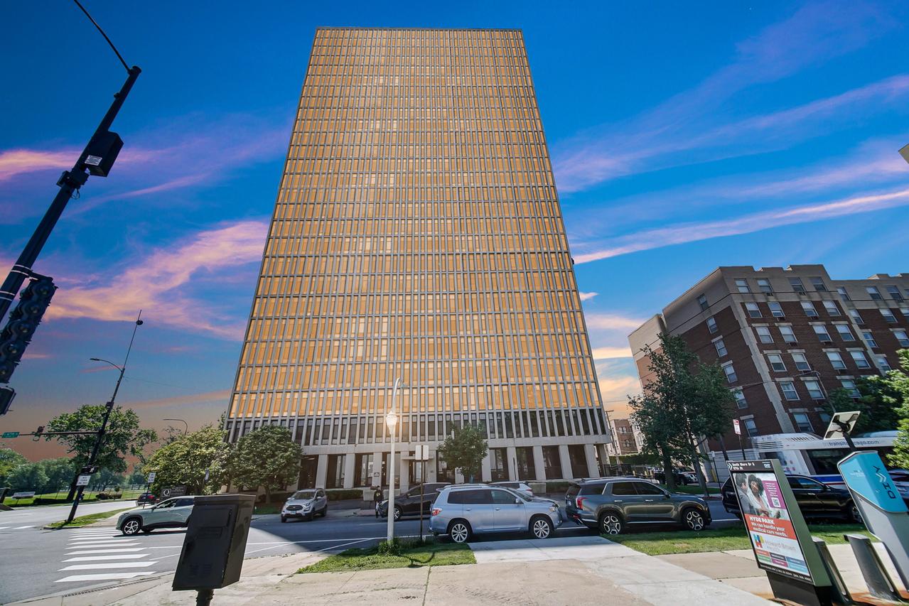 6700 S South Shore Dr. #26C, Chicago, IL 60649