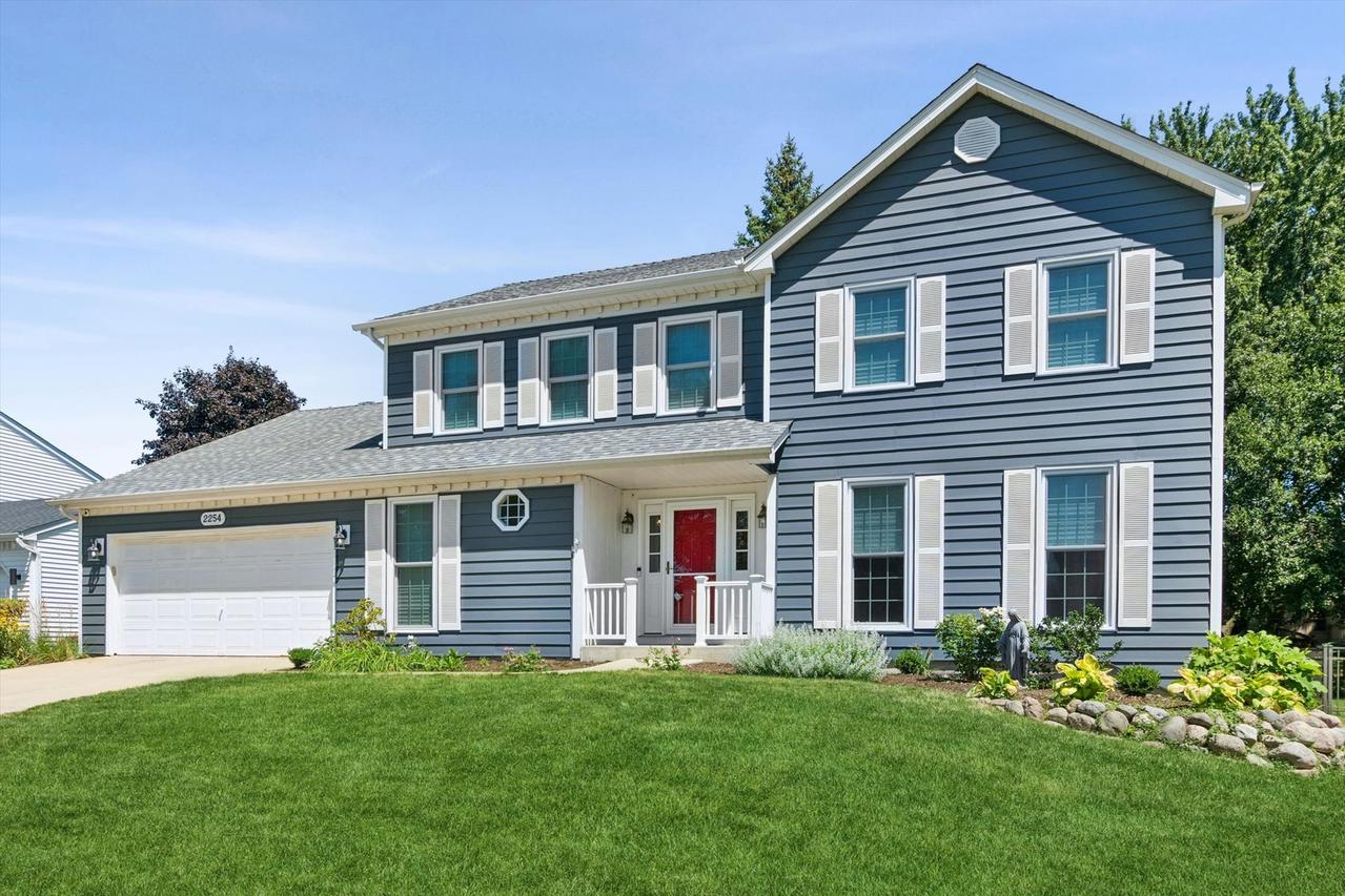 2254 Remington Dr., Naperville, IL 60565