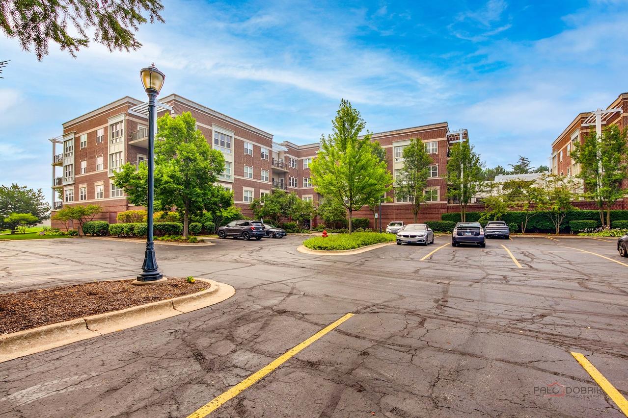 310 E Church St. #201, Libertyville, IL 60048