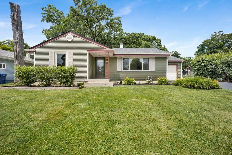 33298 N Eastwood Rd., Grayslake, IL 60030