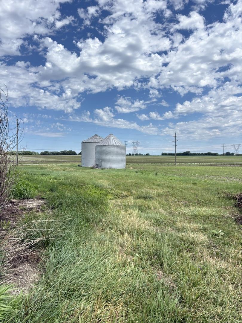 10531 W Kennedy Rd., Peotone, IL 60468